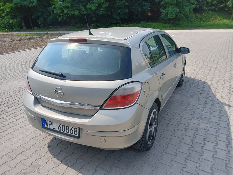 Opel Astra H Lift 1.6 (2007) - miniatura 5